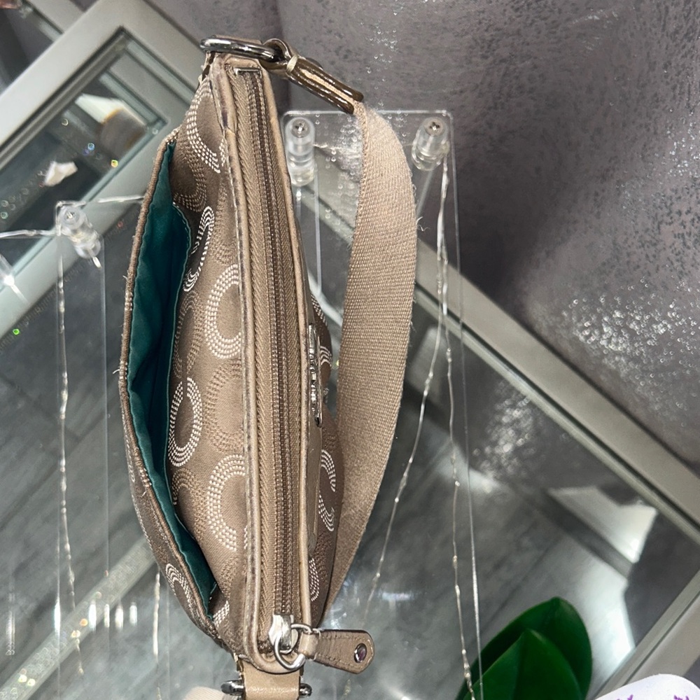COACH Crossbody Bag EUC - Picture 5 of 12